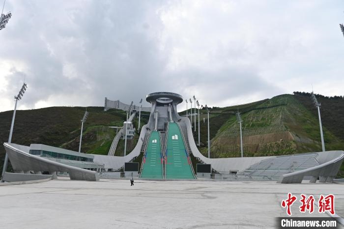 “雪如意”近景?！〉杂鸺?攝