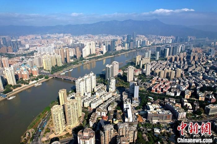 資料圖：城市高樓林立。 <a target='_blank' href='/'>中新社</a>記者 王東明 攝