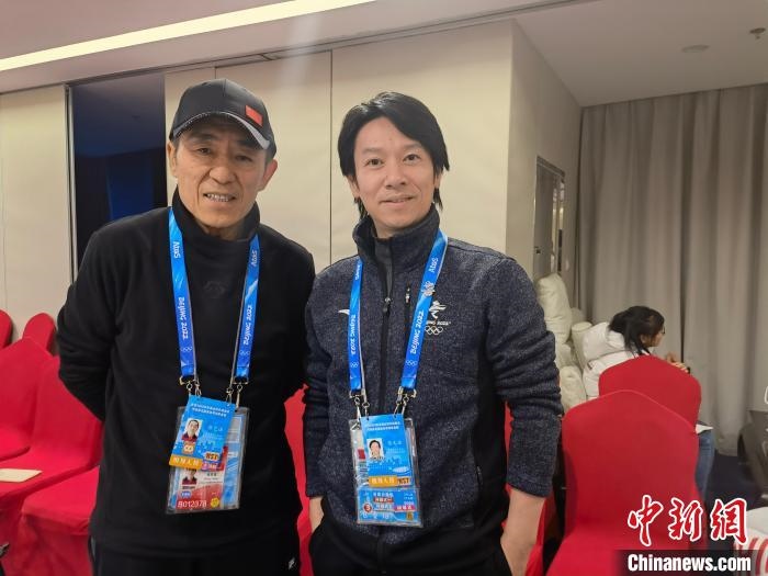 張文海與張藝謀的合影?！埼暮?供圖