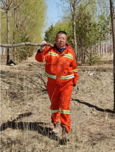 世界地球日，不忘治沙人3389.png