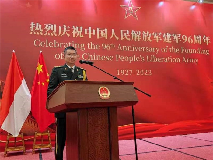 圖為徐勝武官致辭。中國(guó)駐印度尼西亞使館供圖