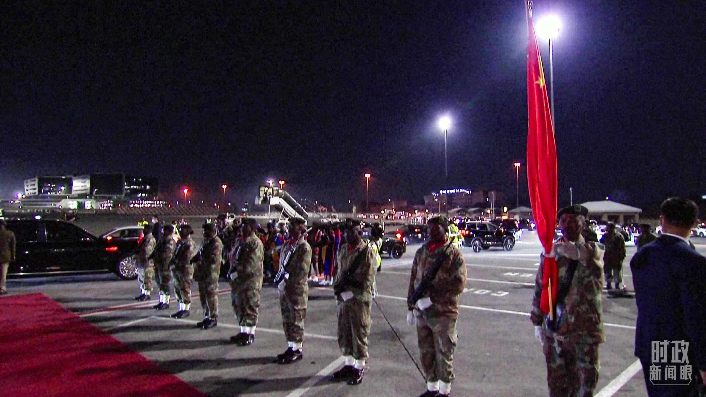 △機場現(xiàn)場的禮兵。