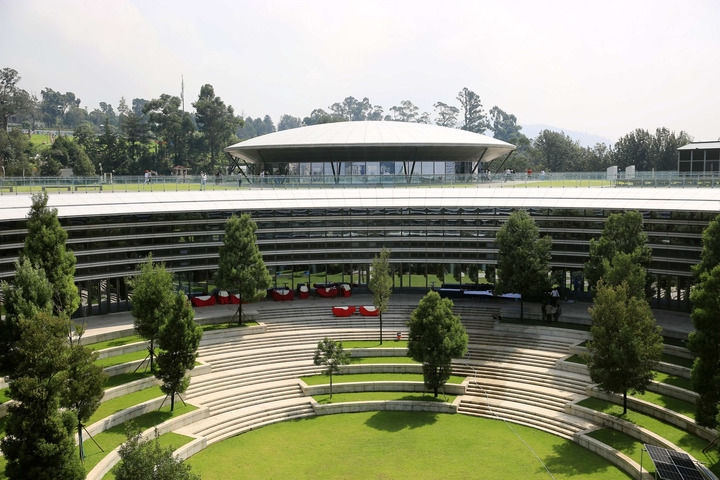 這是在埃塞俄比亞首都亞的斯亞貝巴拍攝的河岸綠色發(fā)展項目設施之一科技博物館（9月16日攝）。新華社記者 汪平 攝