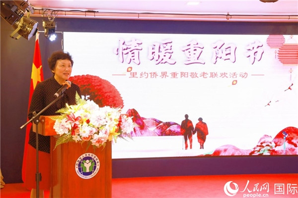 當(dāng)?shù)貢r(shí)間10月23日，國(guó)務(wù)院僑務(wù)辦公室主任陳旭（中）在巴西里約熱內(nèi)盧出席國(guó)務(wù)院僑辦代表團(tuán)與里約僑界座談會(huì)。 王天聰 攝