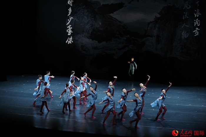 《詩憶東坡》美國巡演將持續(xù)2周，在華盛頓、紐約進行共計8場演出。人民網(wǎng)記者 李志偉攝