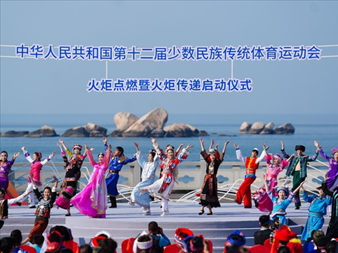 啟動(dòng)儀式現(xiàn)場(chǎng)的舞蹈表演。人民日?qǐng)?bào)記者 陶相安攝