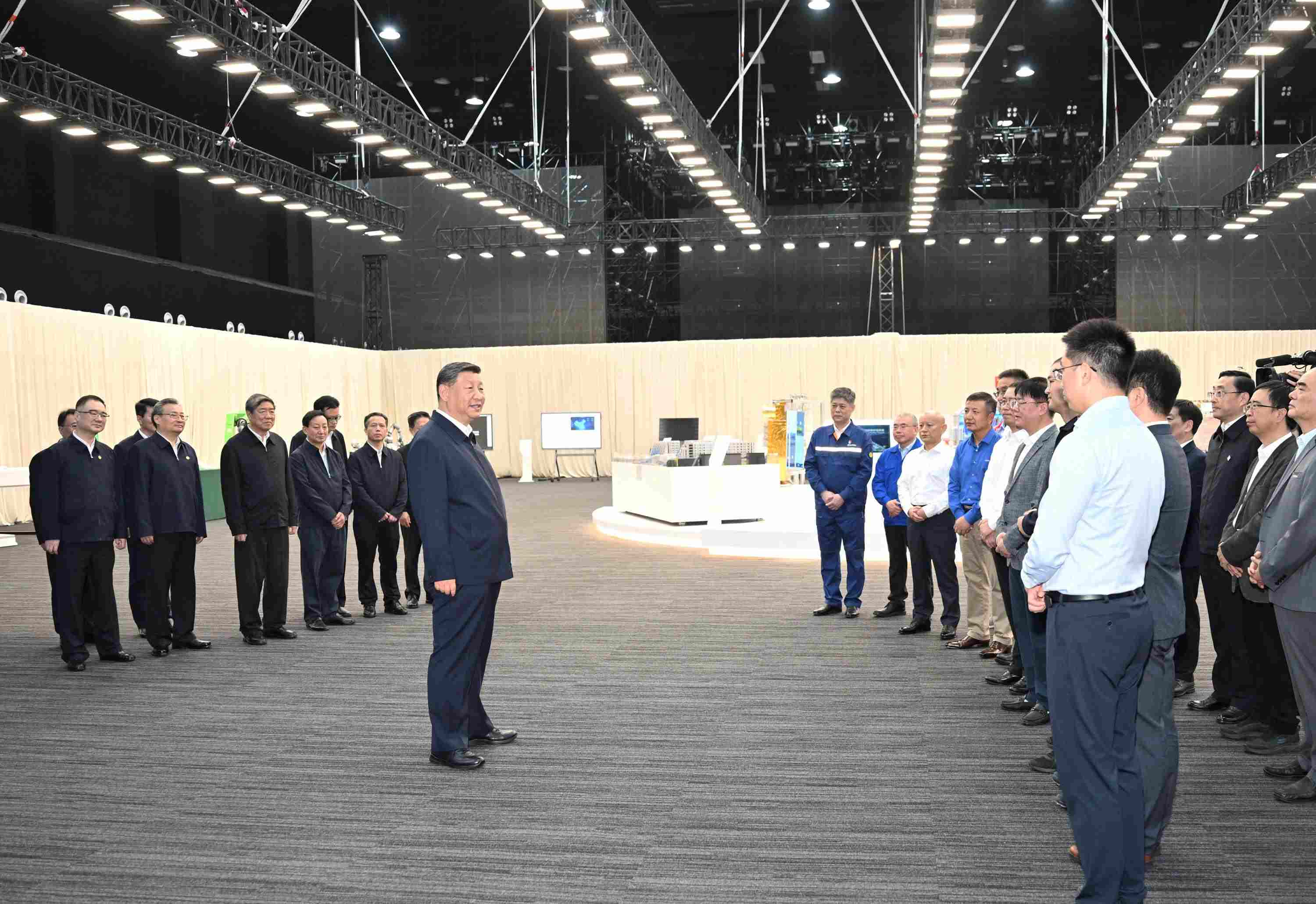 △2024年10月17日，習(xí)近平總書記在安徽省合肥濱湖科學(xué)城考察。