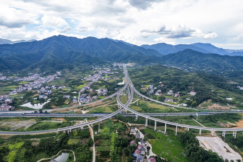 確保基本實現(xiàn)社會主義現(xiàn)代化取得決定性進(jìn)展——寫在黨的二十屆四中全會召開之際